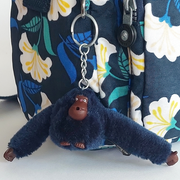 🐒Kipling Classic Nylon Messenger Crossbody Bag in Navy Floral - Picture 9 of 13